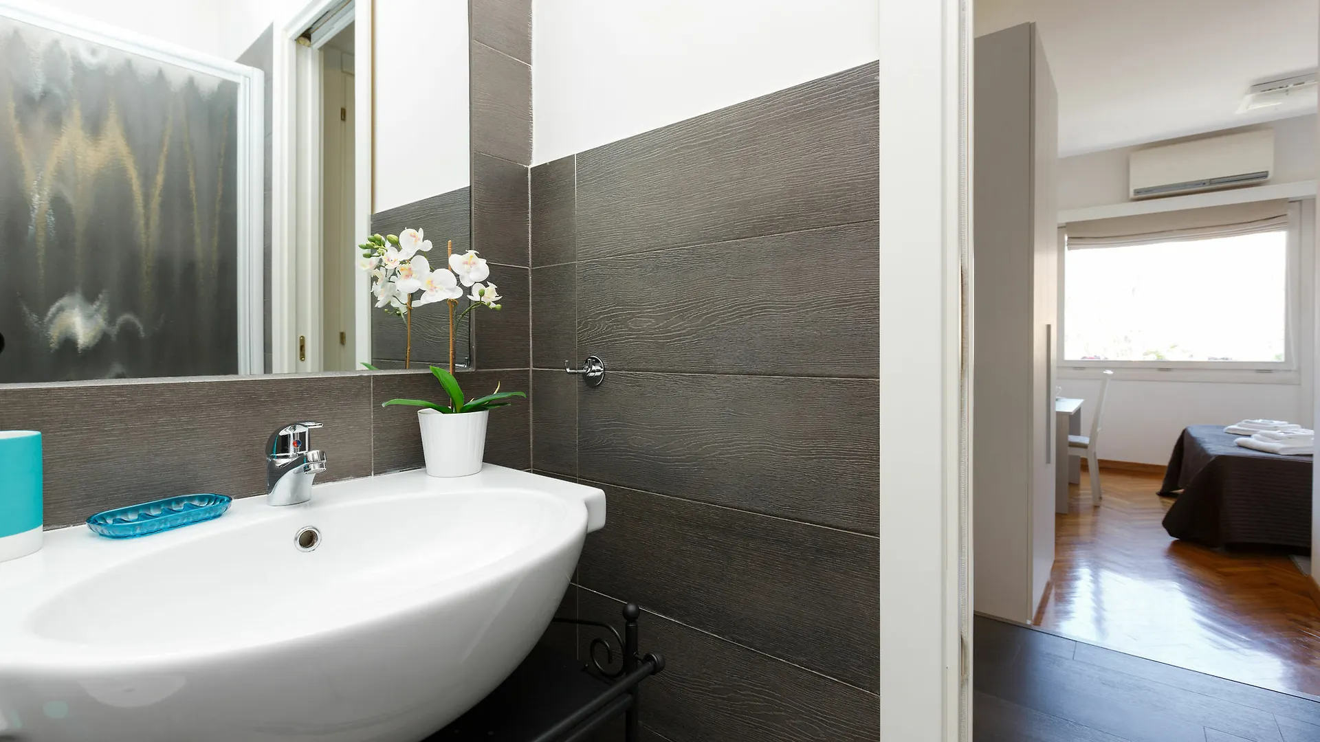 Roma Trastevere Relais Guest House